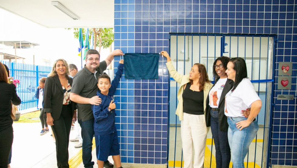 Itaguaí entrega escola reformada para mais de 400 alunos