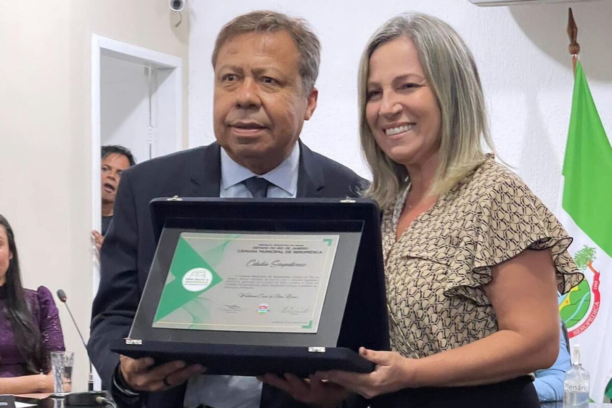 Rádio Costa Verde FM recebe homenagem e Título de Cidadão Seropedicense para o Diretor Waldemar Cesar