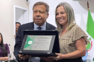 Rádio Costa Verde FM recebe homenagem e Título de Cidadão Seropedicense para o Diretor Waldemar Cesar