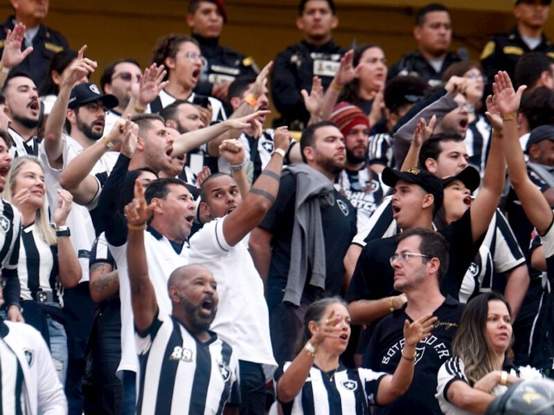 Botafogo Enfrenta Reta Final do Brasileiro e Final da Libertadores com Sequência Intensa de Jogos